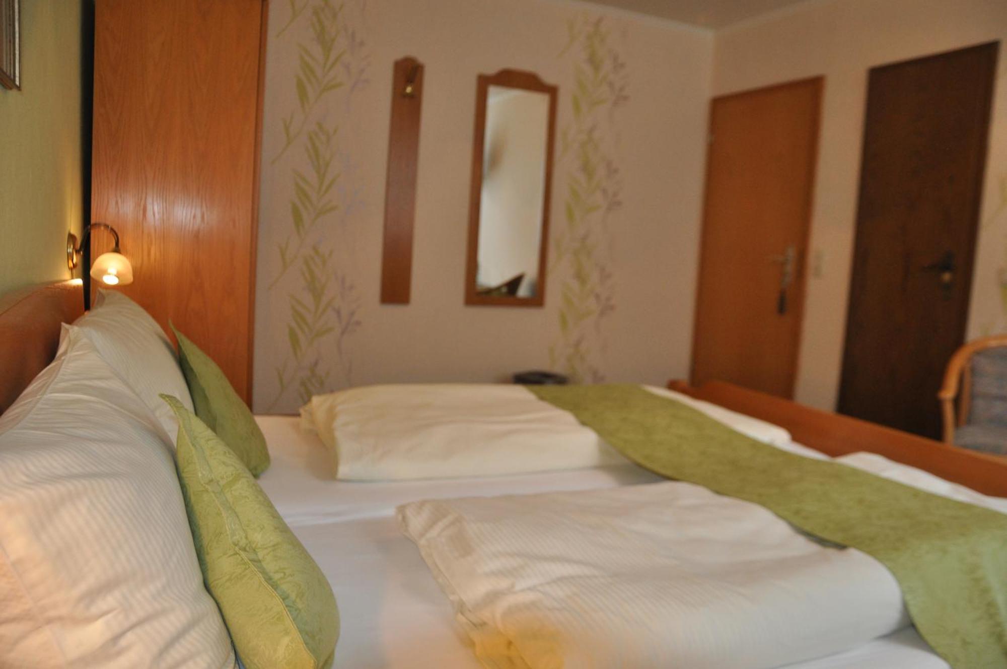 Gutsschaenke Sennerhof Otel Oberwesel Oda fotoğraf